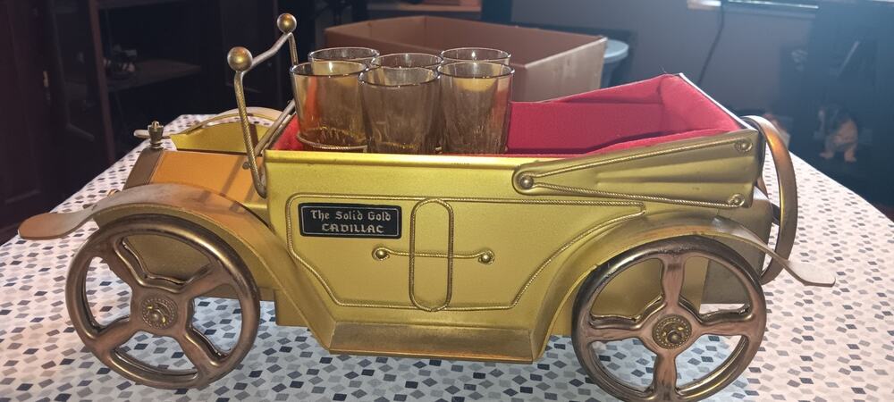 VTG Golden Crown Metal Model T Music Box Bar Car Decanter Set w/ Amber Glass